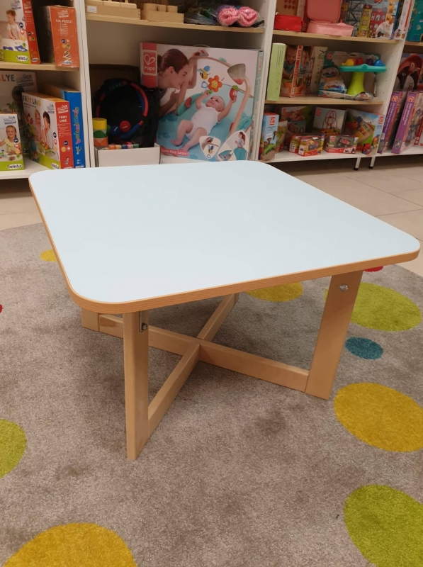 Gyermekasztal állítható lábbal, lekerekített élzárással 65x65 cm, pasztellkék